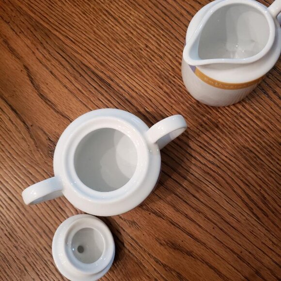 Cream and Sugar Set. Vintage Mary Kay Cosmetics set. - Picture 5 of 5